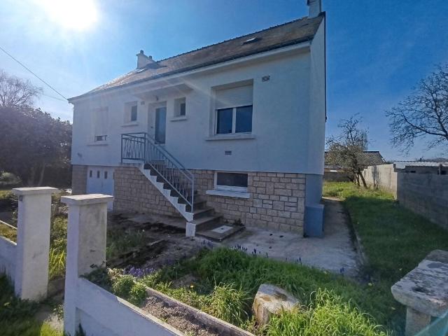 Maison 5 pièces, 97 m² à louer à Le Sourn 56300