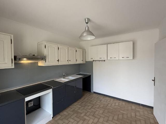 Maison 5 pièces, 98 m² à louer à Merville 31330