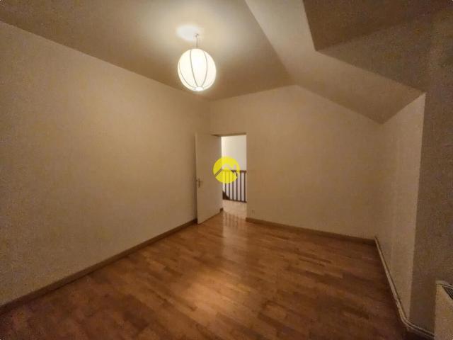 Maison 5 pièces, 99 m² à louer à Saint Hilaire de Gondilly 18320