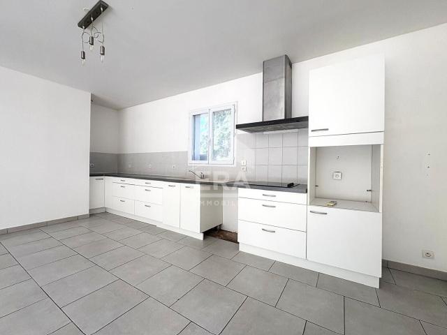 Maison 5 pièces CHATEAUNEUF SUR CHARENTE plein pied