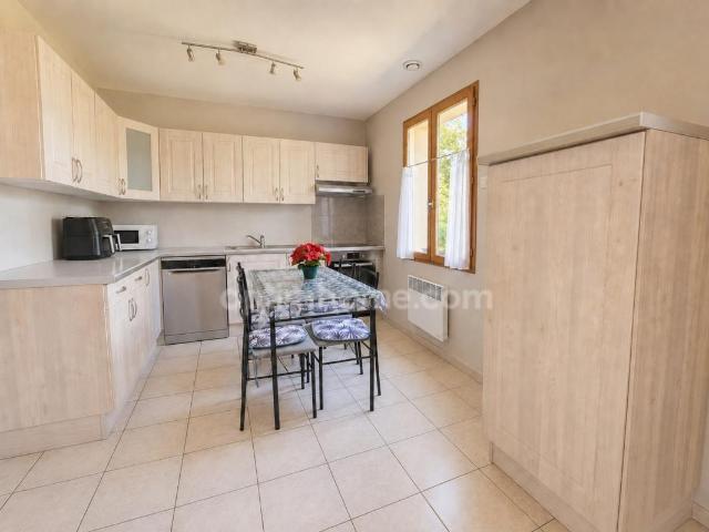 Maison 5 pièces à vendre à Fleury 60 – Jardin de 951 m² et dépendances