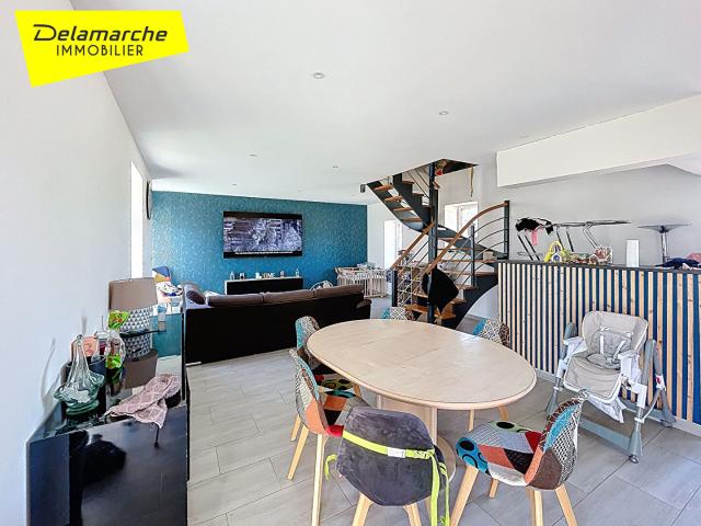 Maison 5 pièces à vendre à Saint Pierre Langers 50530 sur 796 m2 de terrain