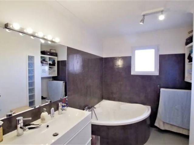 MAISON 5 PIECES AUBORD 106 M2