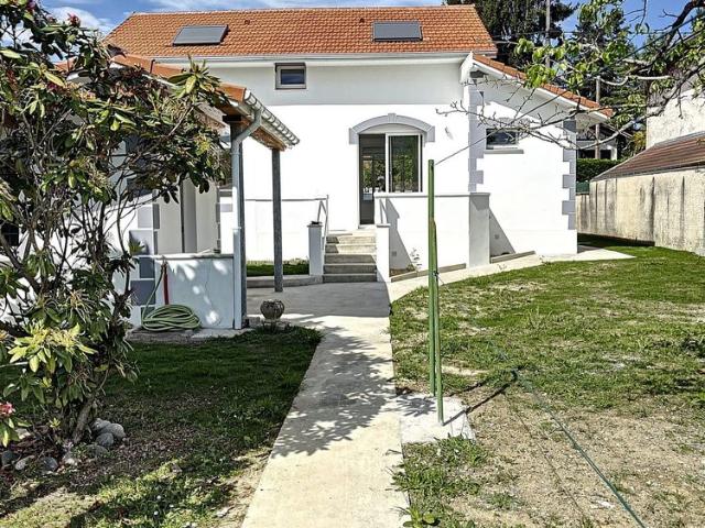 Maison 5 pièces avec jardin