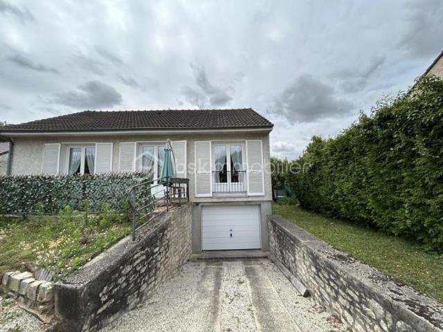 Maison 5 pièces avec jardin et garage à Souppes sur Loing