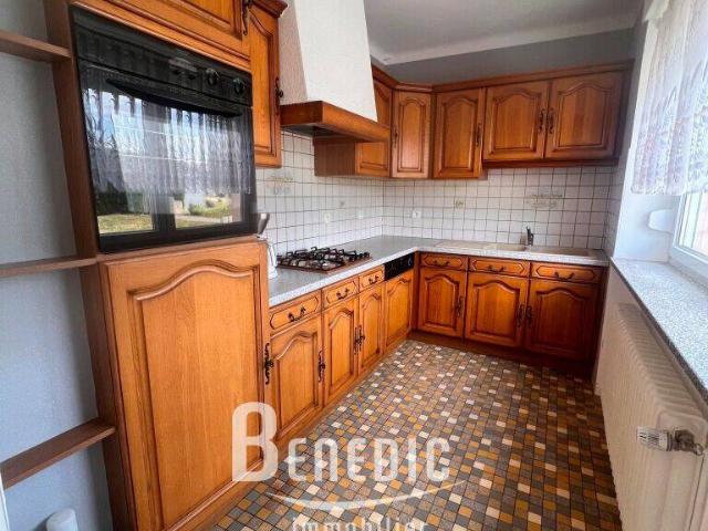 Maison 5 pièces avec jardin privatif et sous sol complet !