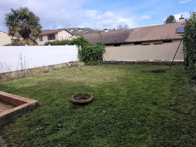 Maison 5 pièces avec jardin, terrasses et garage