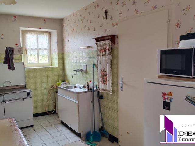 Maison 5 pièces de 105 m² avec dépendances sur 14,81 ares