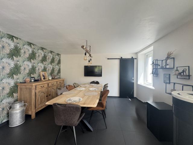 Maison 5 pièces de 102m2, dont 3 chambres et jardin
