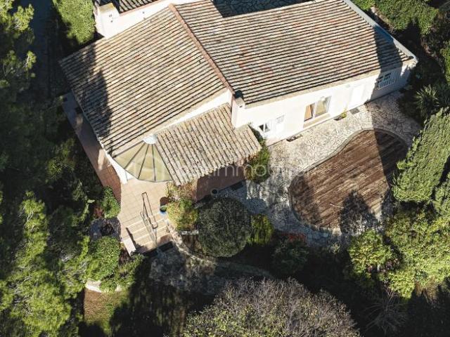 MAISON 5 PIÈCES DE 134m2 AVEC PISCINE ET ATELIER