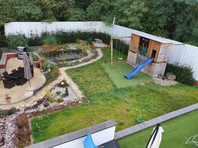 Maison 5 pièces de 130 m2 avec piscine et sous sol