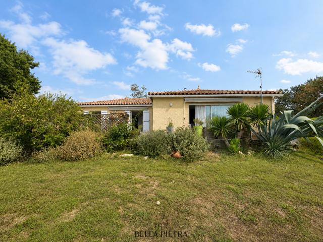Maison 5 pièces de 140m2 de plain pied sur une parcelle de 7. 140m² Teyran