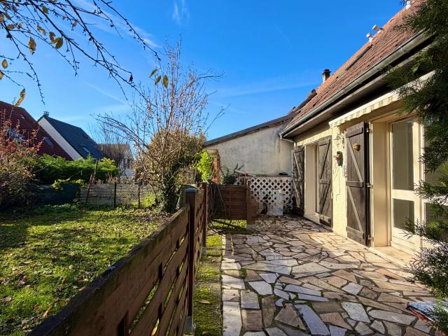 Maison 5 pièces de 90 m2 sur 3,4 ares