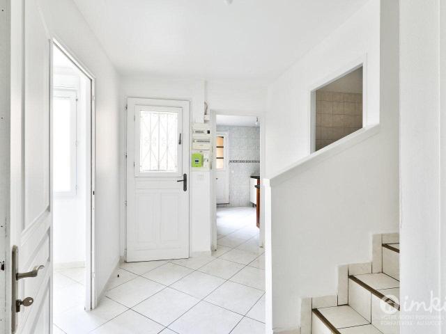 Maison 5 pièces et deux F3 indépendants 139m² Saint Denis