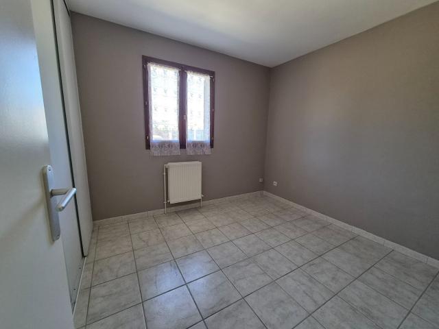 Maison 5 pièces Longchamps 112.20m² 1100€ à louer