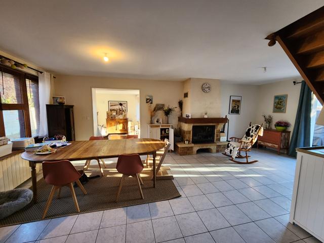 Maison 5 pièces Saint Gervais la Forêt 142.00m² 920€ à louer