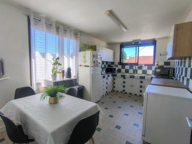 Maison 5 pièces sur sous sol total