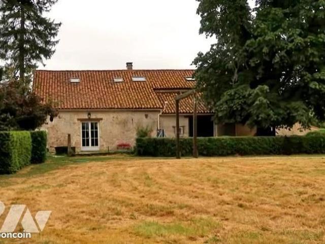 Maison 603 m² ST SULPICE EN PAREDS