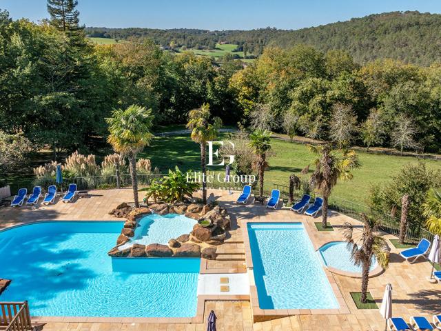 Maison 64 pièces 907 m²