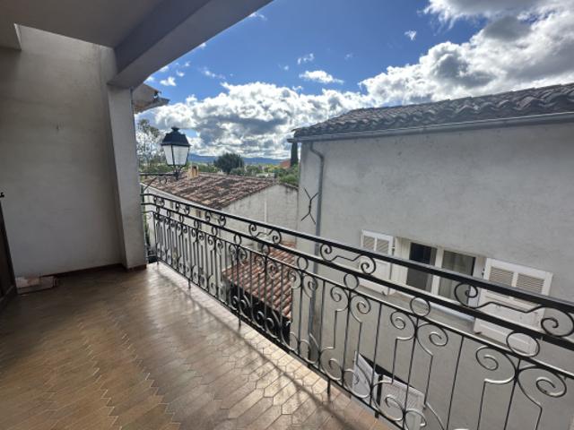 MAISON 66 m2 av GARAGE 23 m2 + T2 + TERRASSE AU CALME Idéa