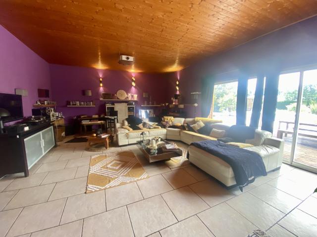 maison 6 chambres 3800m2 de terrain piscine