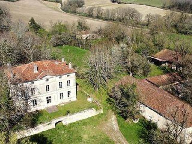 Maison 6 chambres, VILLEBOIS Poitou 16320 DLS100988682