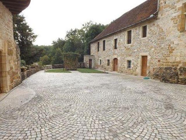 Maison 6 chambres, Strenquels Lot 46110 DS105313385