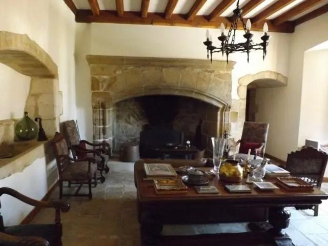 Maison 6 chambres, Strenquels Lot 46110 ES92969984