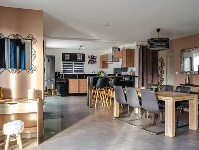 Maison 6 pièce s 165 m2
