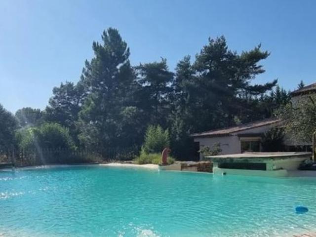Maison 6 pièce s 220 m2 piscine, terrain 5745 ST MAXIMIN 83470