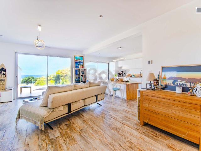 Maison 6 pièce s 4 chambre s 159.6 m²