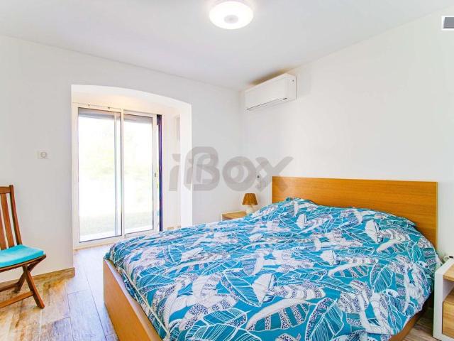 Maison 6 pièce s 4 chambre s 159.6 m²