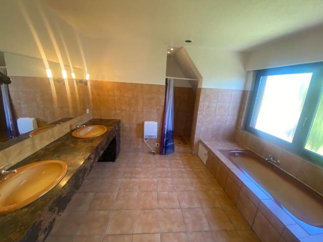 Maison 6 pièce s 4 chambre s 190 m²