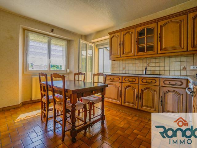 Maison 6 pièces / 3 chambres / 120 m2 / 1457 m2 terrain + at. 120m² Selongey