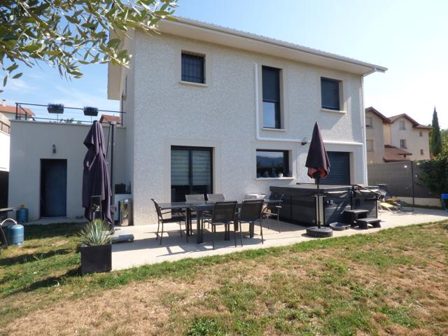 Maison 6 pièces 105 m²
