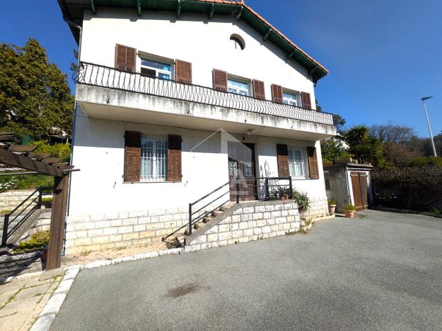Maison 6 pièces 106 m²