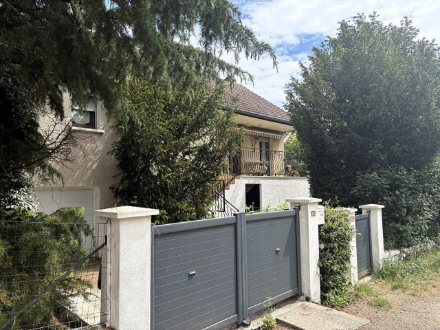 Maison 6 pièces 106 m²