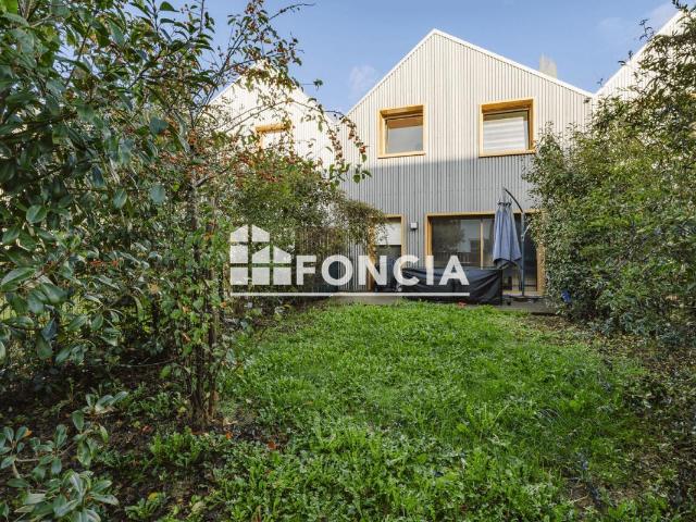 Maison 6 pièces 100 m²