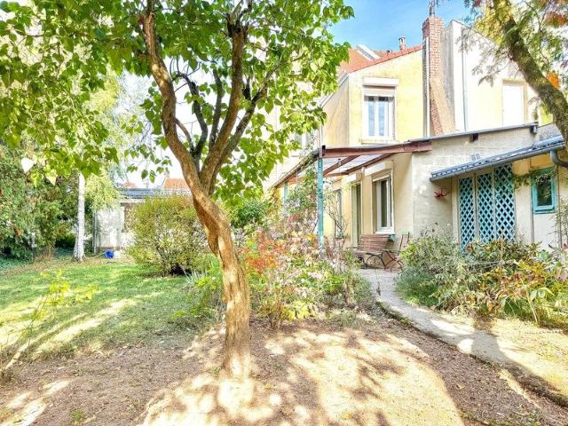 Maison 6 pièces 100 m²