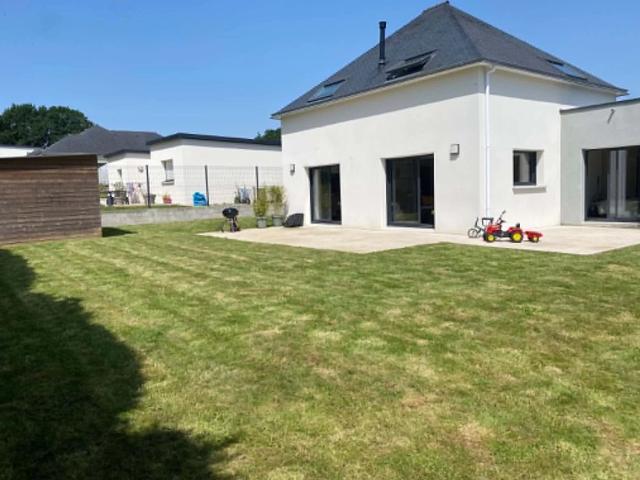 Maison 6 pièces, 100 m² à louer à Pontivy 56300