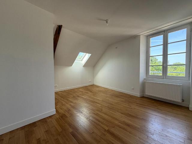 Maison 6 pièces, 115 m² à louer à La Chapelle sur Erdre 44240