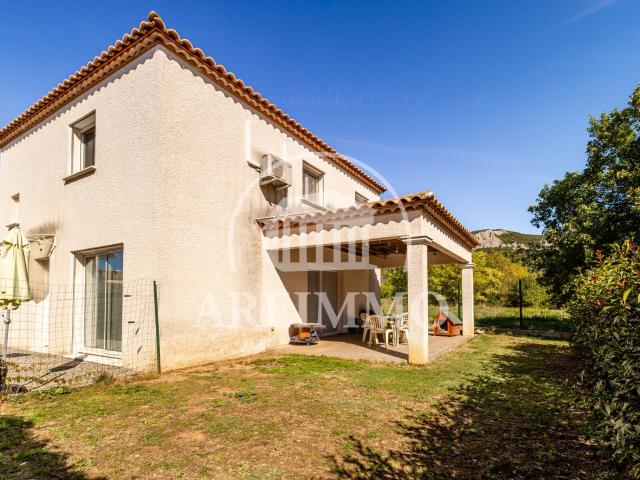 Maison 6 pièces 117 m²