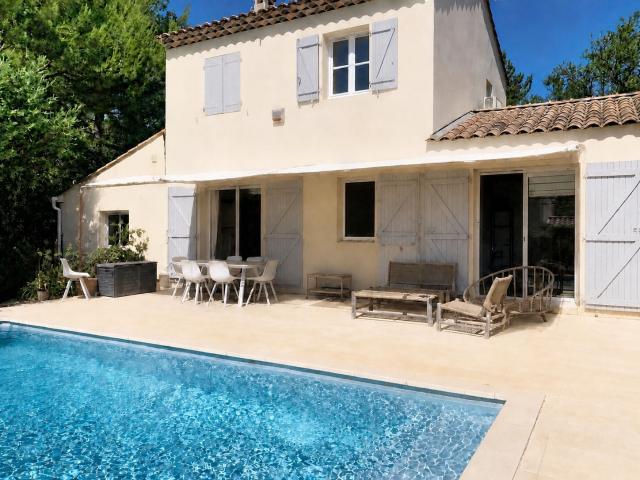 Maison 6 pièces, 117 m² à louer à Aix en Provence 13090