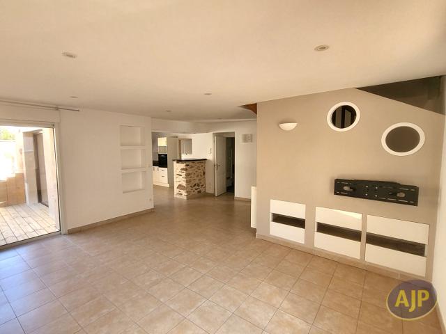 Maison 6 pièces, 117 m² à louer à Saint Hilaire de Chaléons 44680