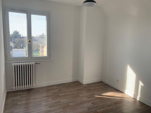 Maison 6 pièces, 118 m² à louer à Maillot 89100