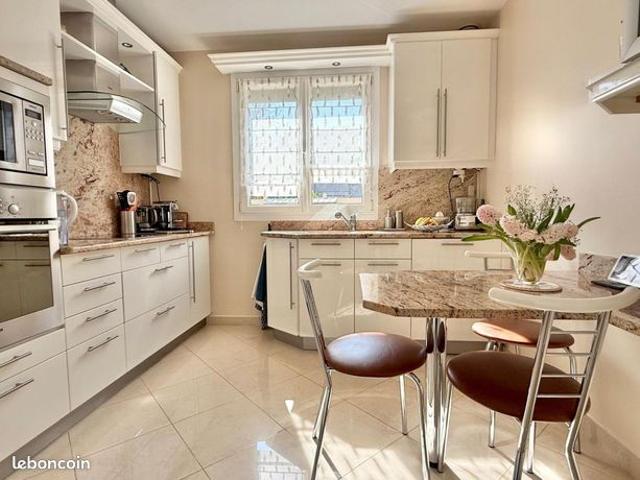 Propriété 6 pièces 105 m²