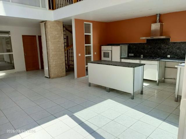 Maison 6 pièces, 110 m² à louer à Valenciennes 59300
