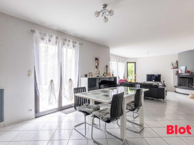 Maison 6 pièces 137 m²