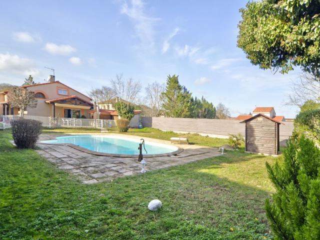 Maison 6 pièces 160 m²