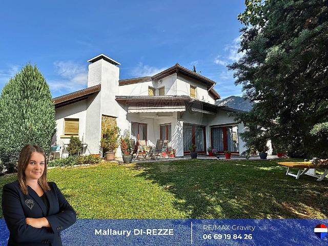 Maison 6 pièces 120 m²